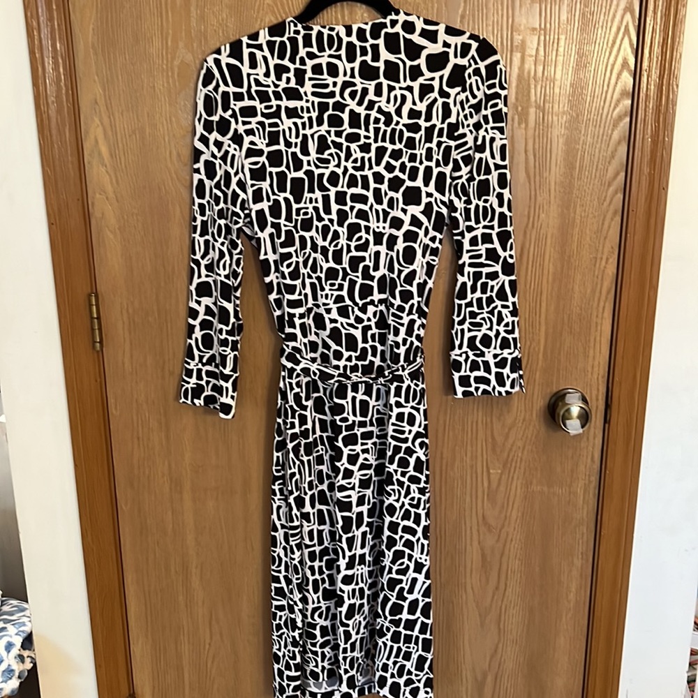 Beautiful Calvin Klein dress! - Picture 6 of 8
